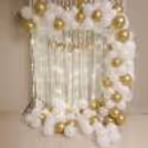 Golden And White Birthday Decor — photo 6