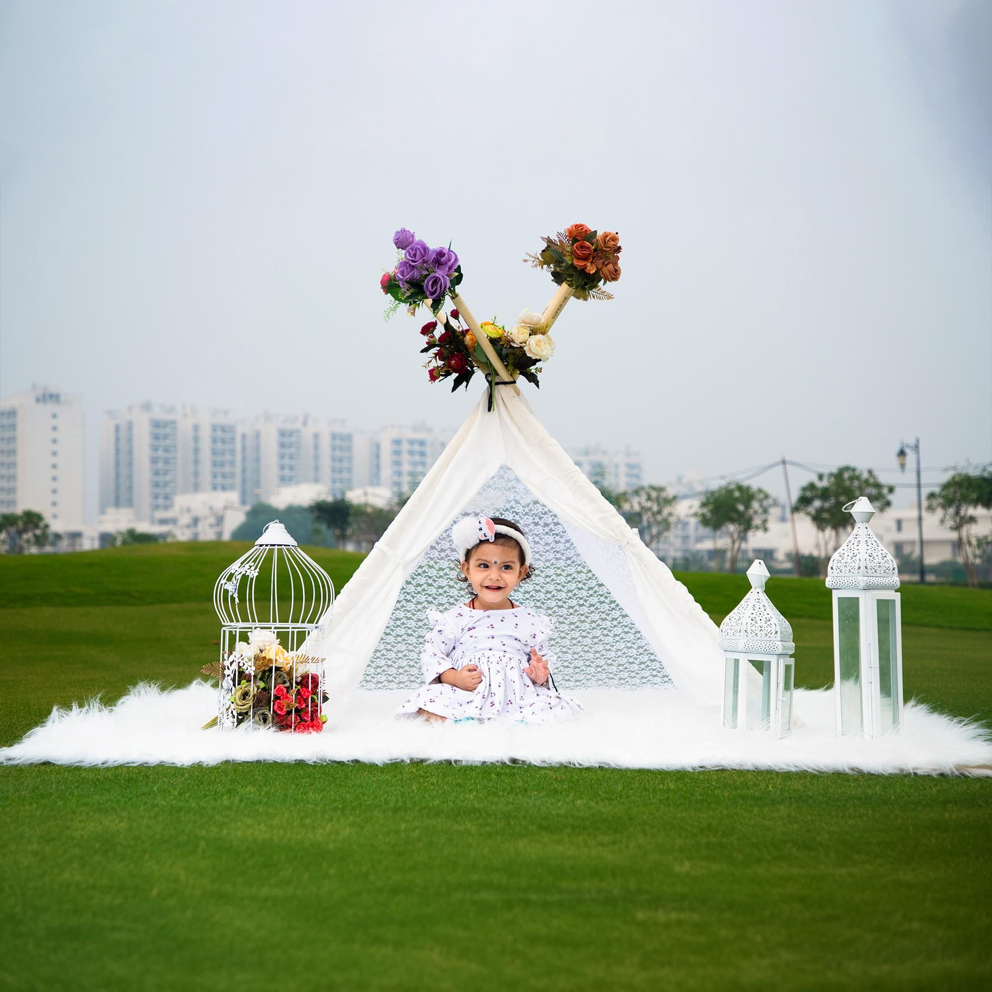 Access all raw clicks conveniently through our online gallery