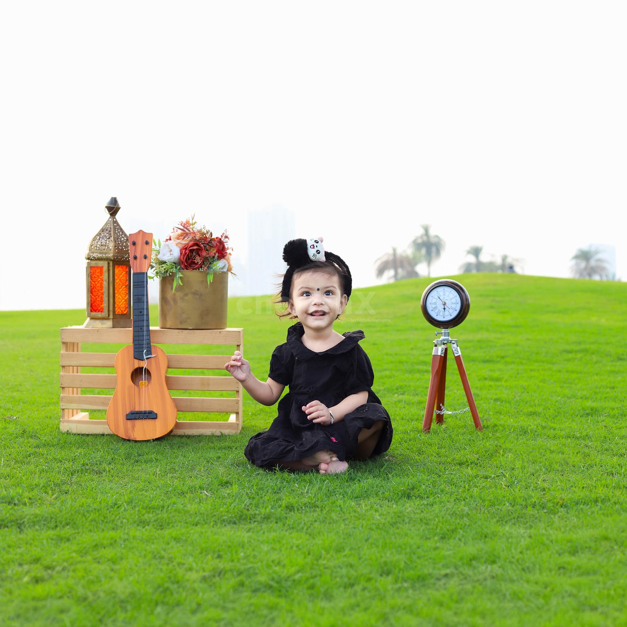 Commemorate your favorite moment with a complimentary photo frame