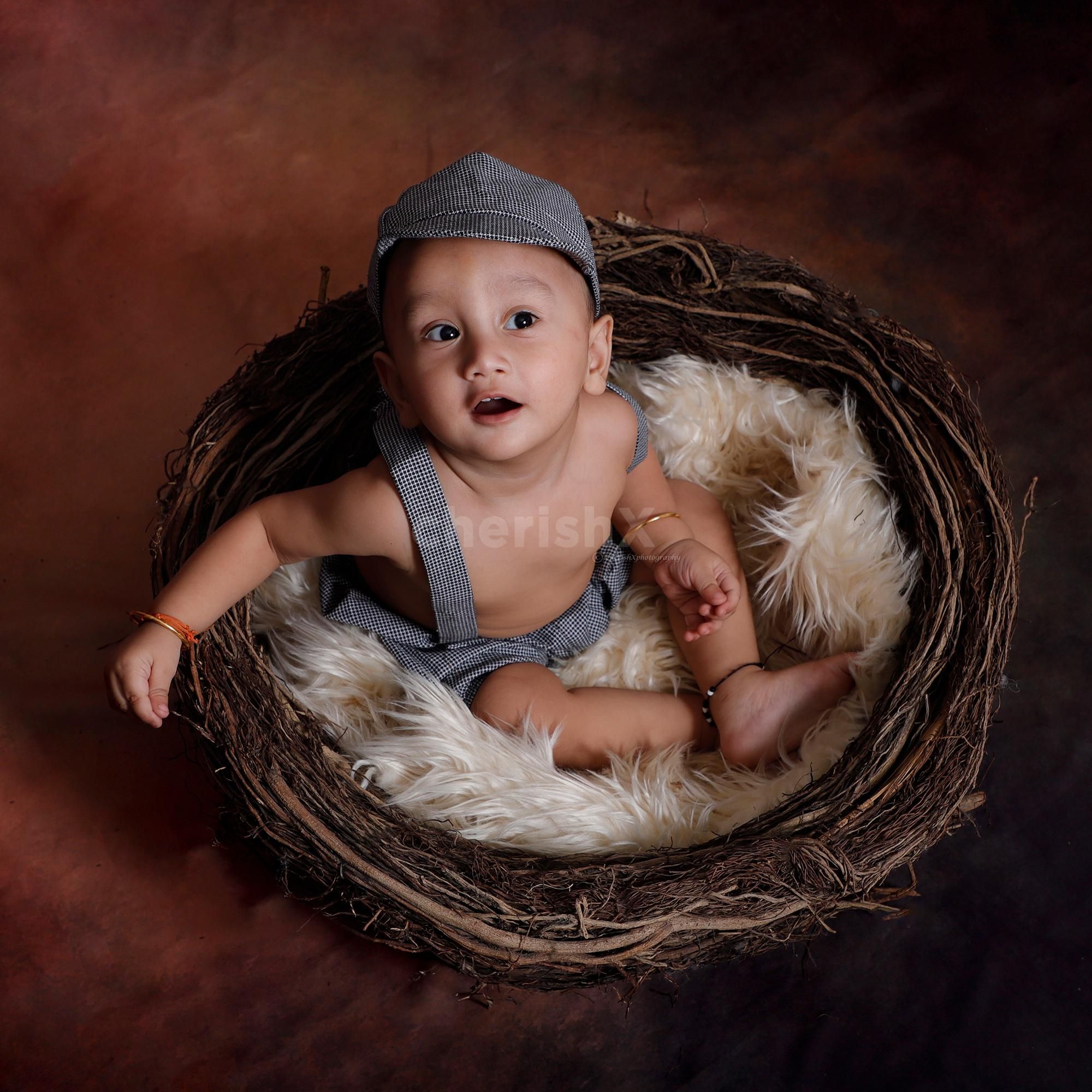 Adorable moments from baby’s first photo shoot