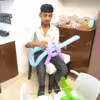 Twisting balloons and creating joy at the kids' birthday party