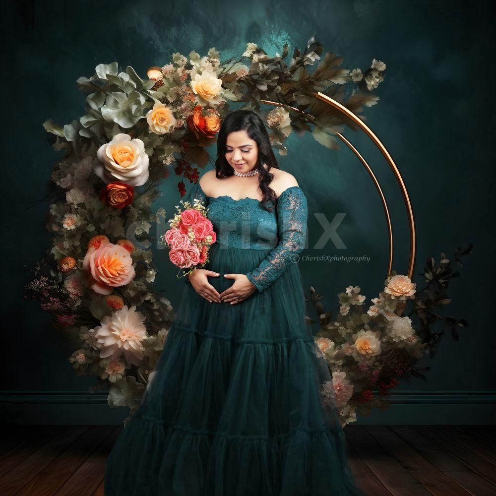 Step into a world of elegance with our luxurious maternity themes and outfits