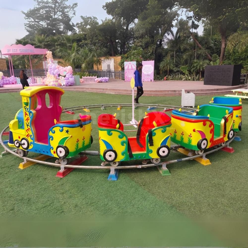 All aboard the electric train for a thrilling kids' party ride