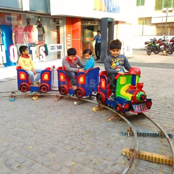 Hop on the electric train for endless fun at your child's party