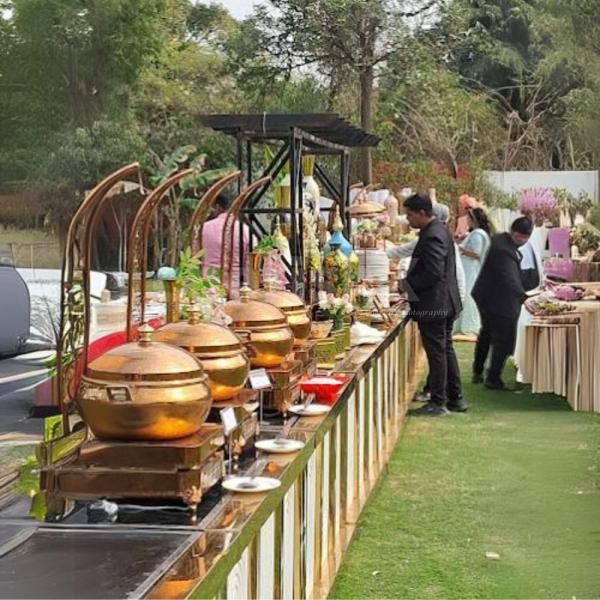 Transform your event into a gourmet affair with our meticulously prepared and visually stunning catering dishes.