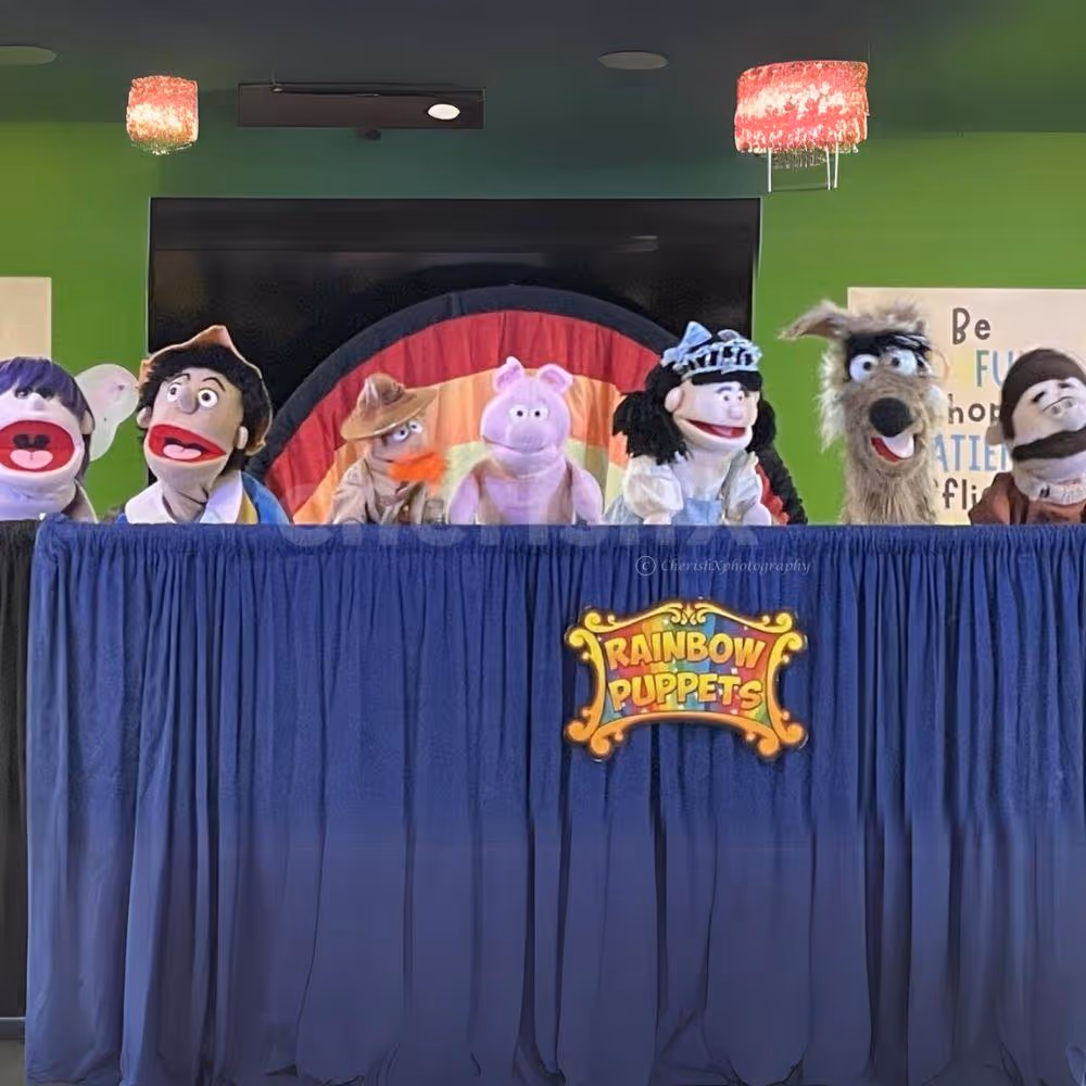 Delight your child with a Modern Puppet Show at their party, featuring lively performances that captivate young audiences.
