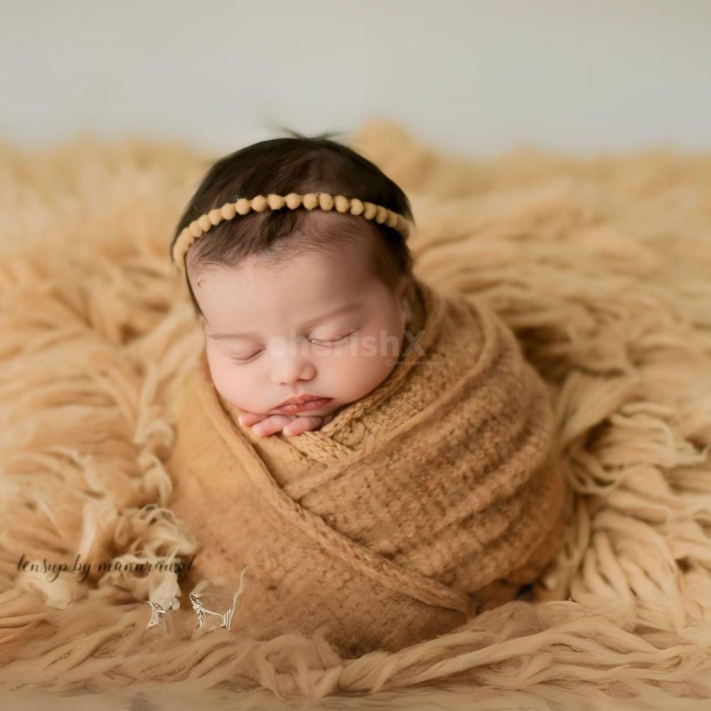 Soft beginnings and sweet dreams. Capturing the beauty of your first days