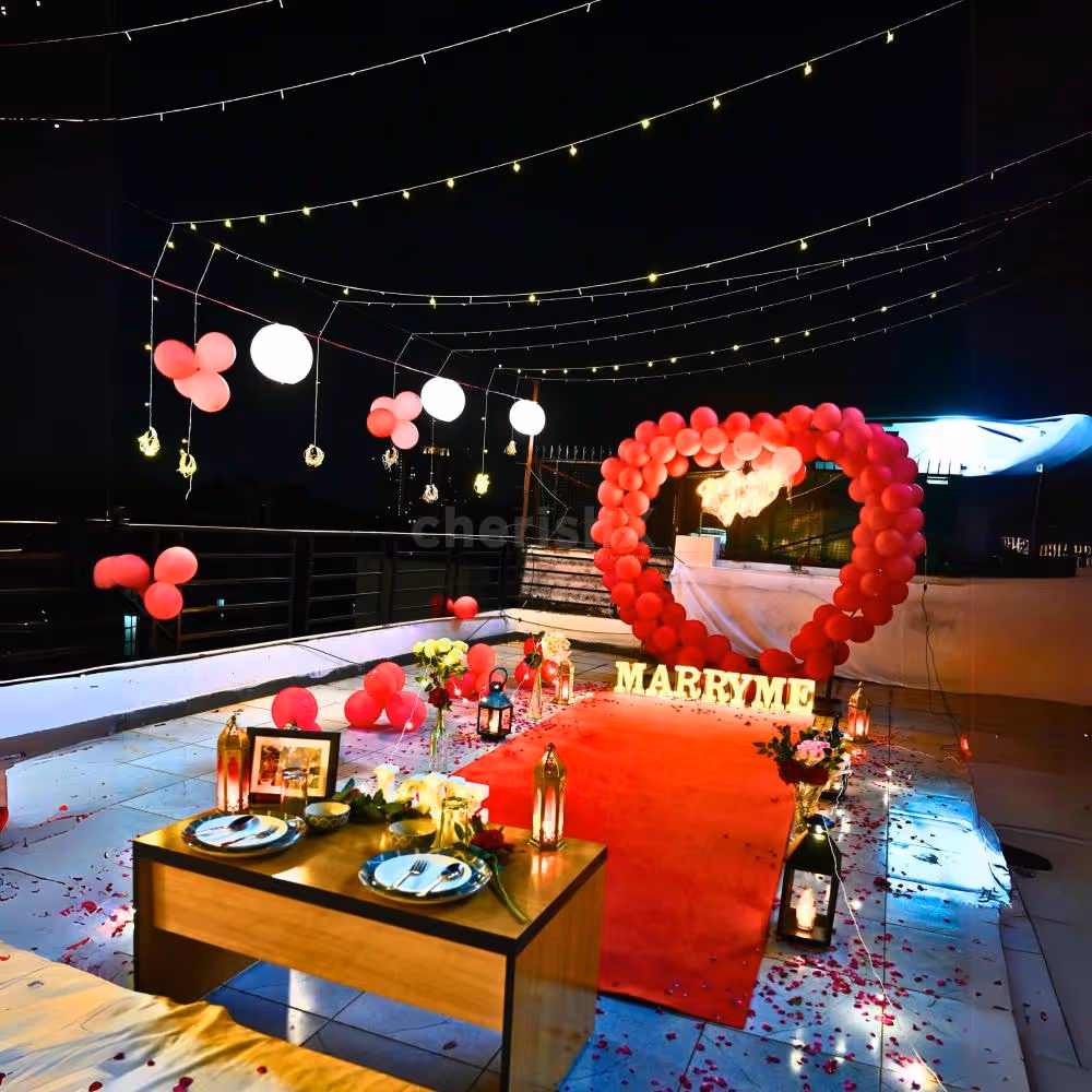 A magical 'Marry Me' setup for your unforgettable evening