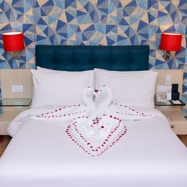 Create memories in a luxurious superior room, perfect for your romantic escape