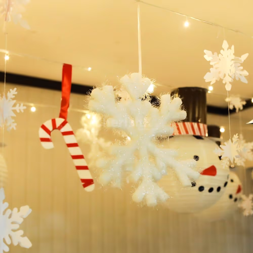 Snowmen and stars lighting up your celebrations