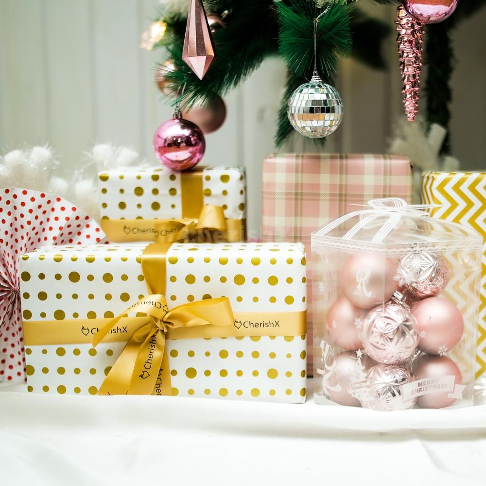 Pink-themed Christmas tree