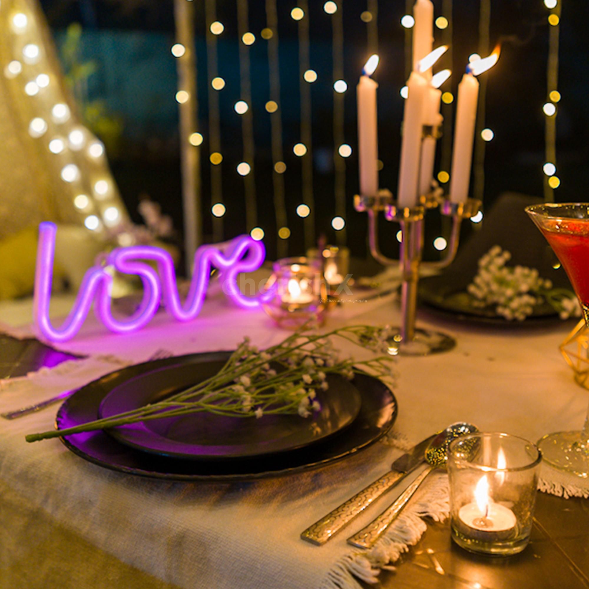 Perfect proposal scene with a breathtaking view of the Eiffel Tower plus elegant decor!