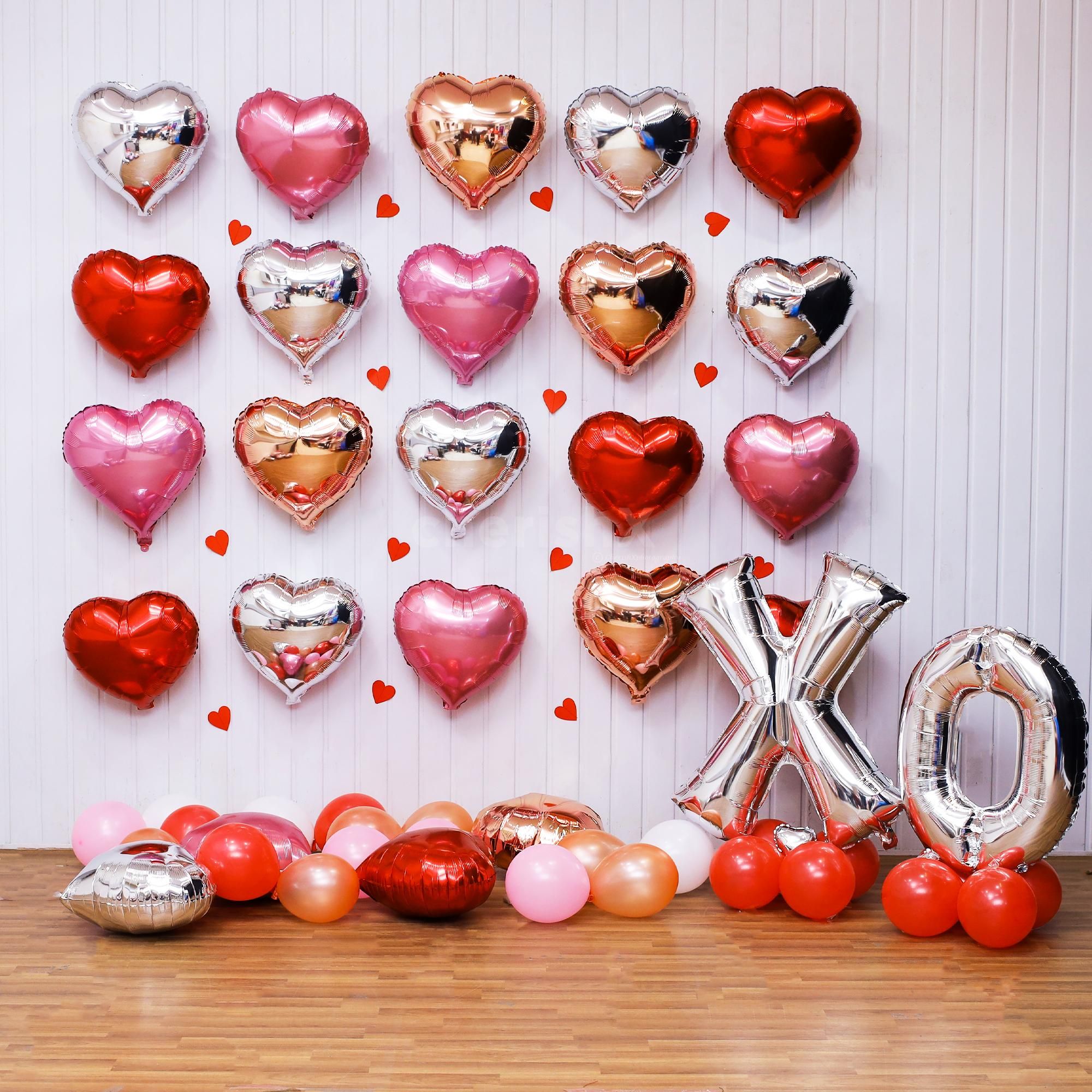 Say 'XO' in style romantic, dreamy, and picture-perfect!