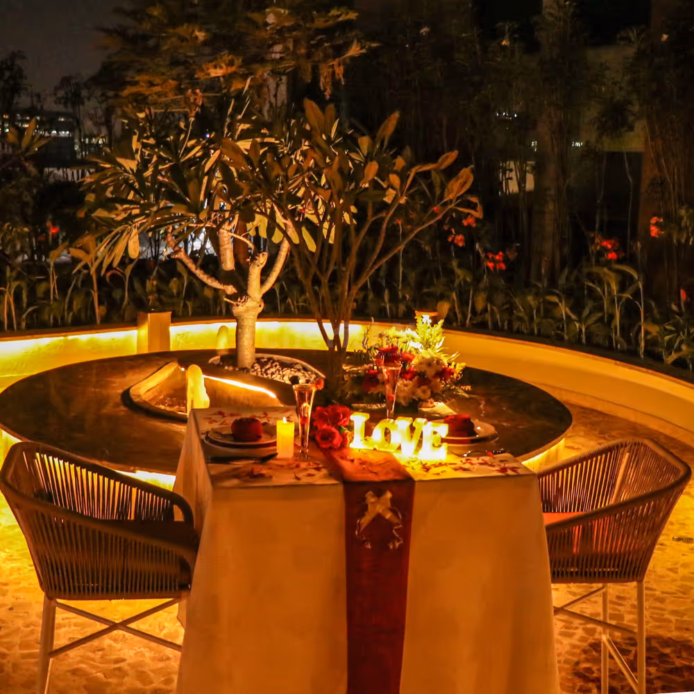 Escape to Aloft’s lush ECHO Garden Area for an unforgettable dining experience