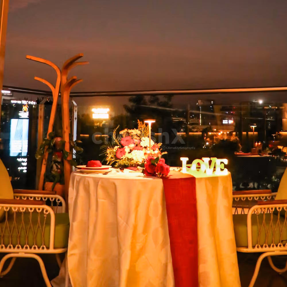 Welcome Drinks: 2 refreshing Couple Special Welcome Drinks.