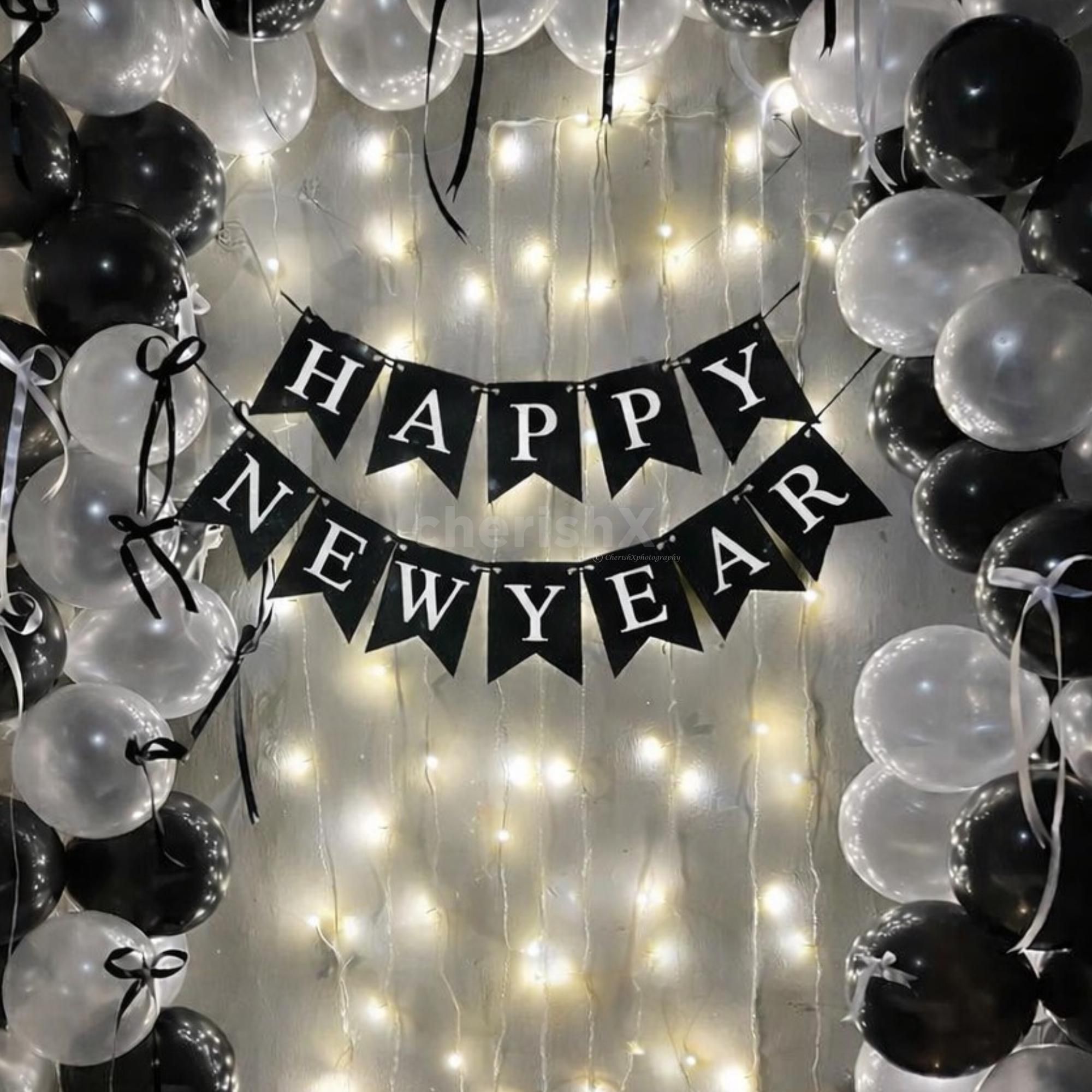 Happy New Year, Black and White bunting complements the decor without a colour break.