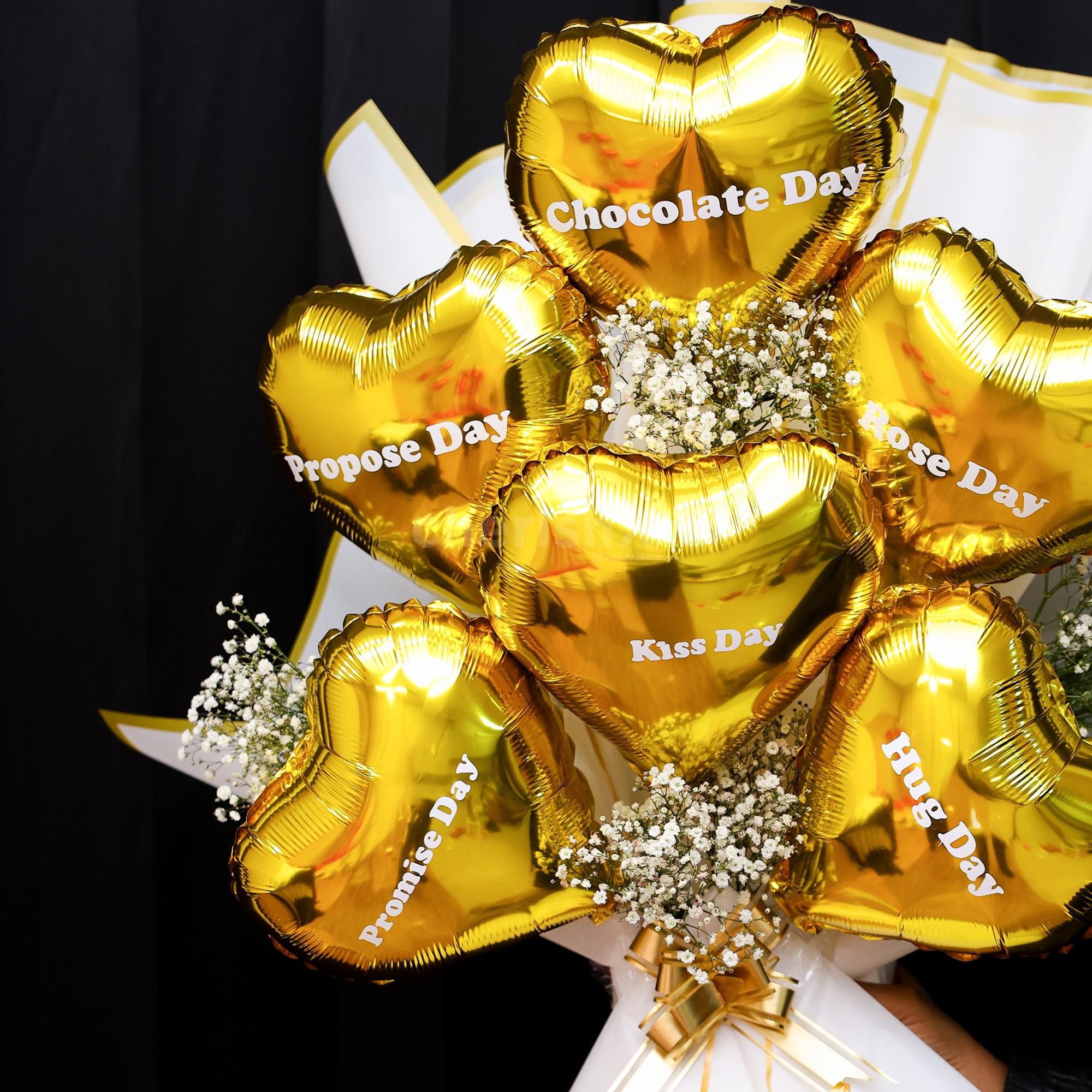 Korean white paper with a golden border wraps the bunches for an excellent look.