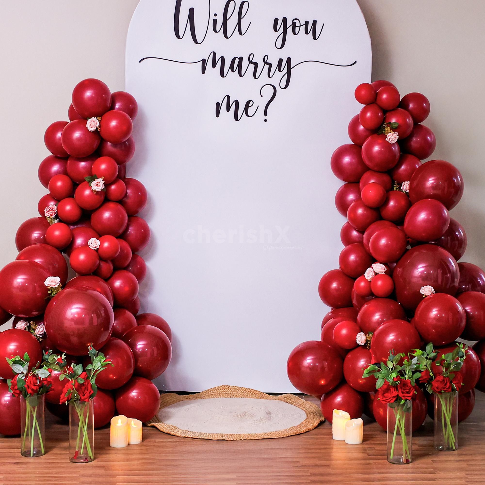 LED candles on the floor add dim lights in the ambience and enhance the mood