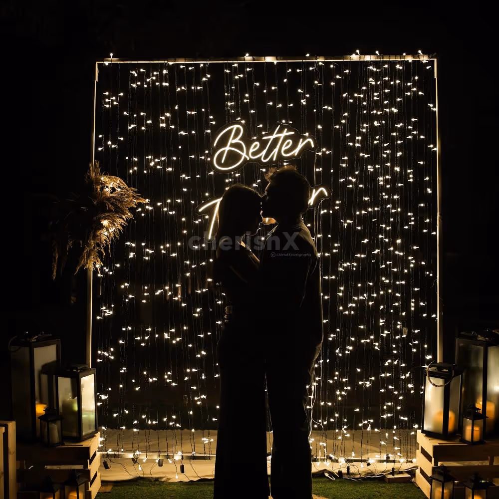 The rug mat on the floor adds texture and colour pop to the setup beautifully
