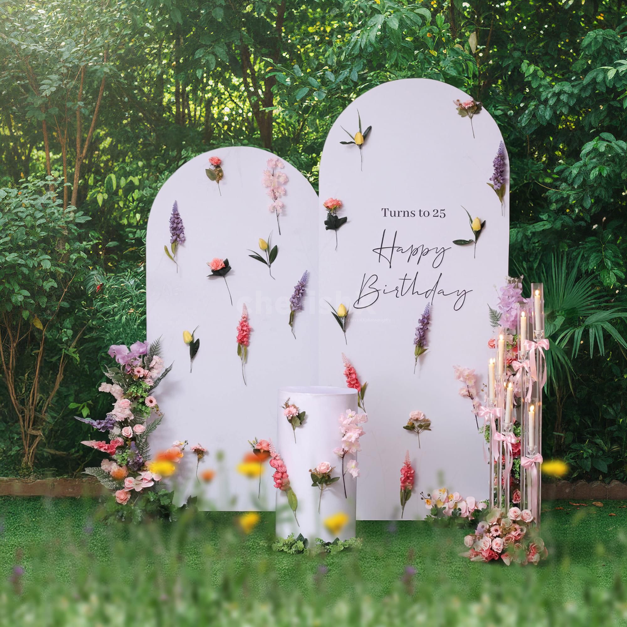 Customized sunboard on a stand backdrop with a birthday message is an inviting canvas.