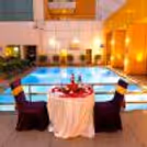 Romantic Poolside Candlelight Dinner At The Plaza — photo 3