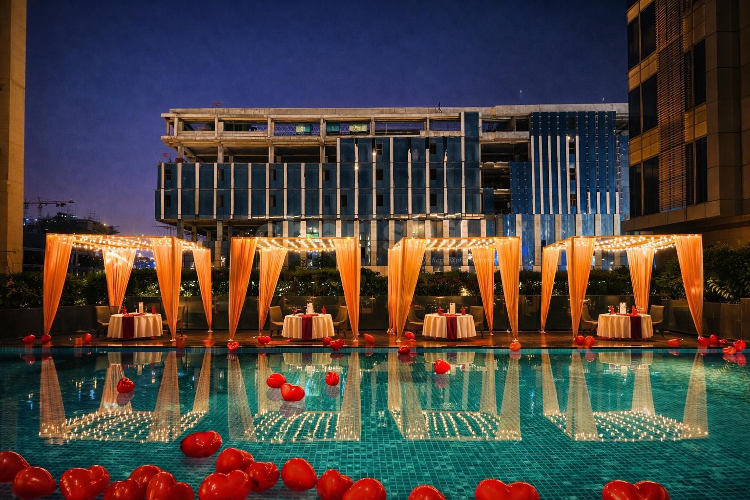 valentines special poolside candlelight dining at holiday inn aerocity