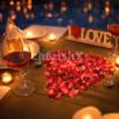 table decor for romantic dining, poolside dining decor