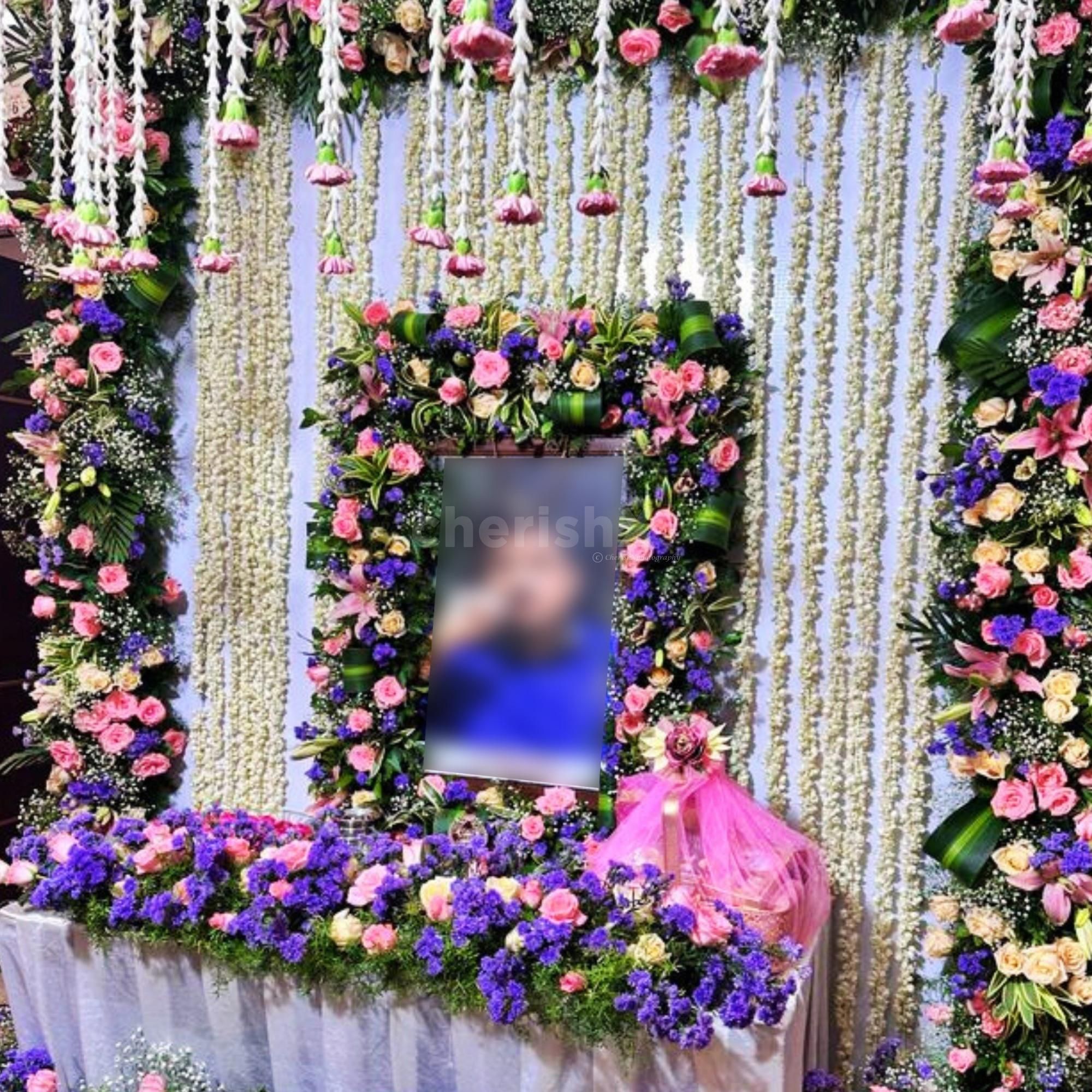 Elegant Flower Decor Creates A Peaceful And Calm Home Atmosphere