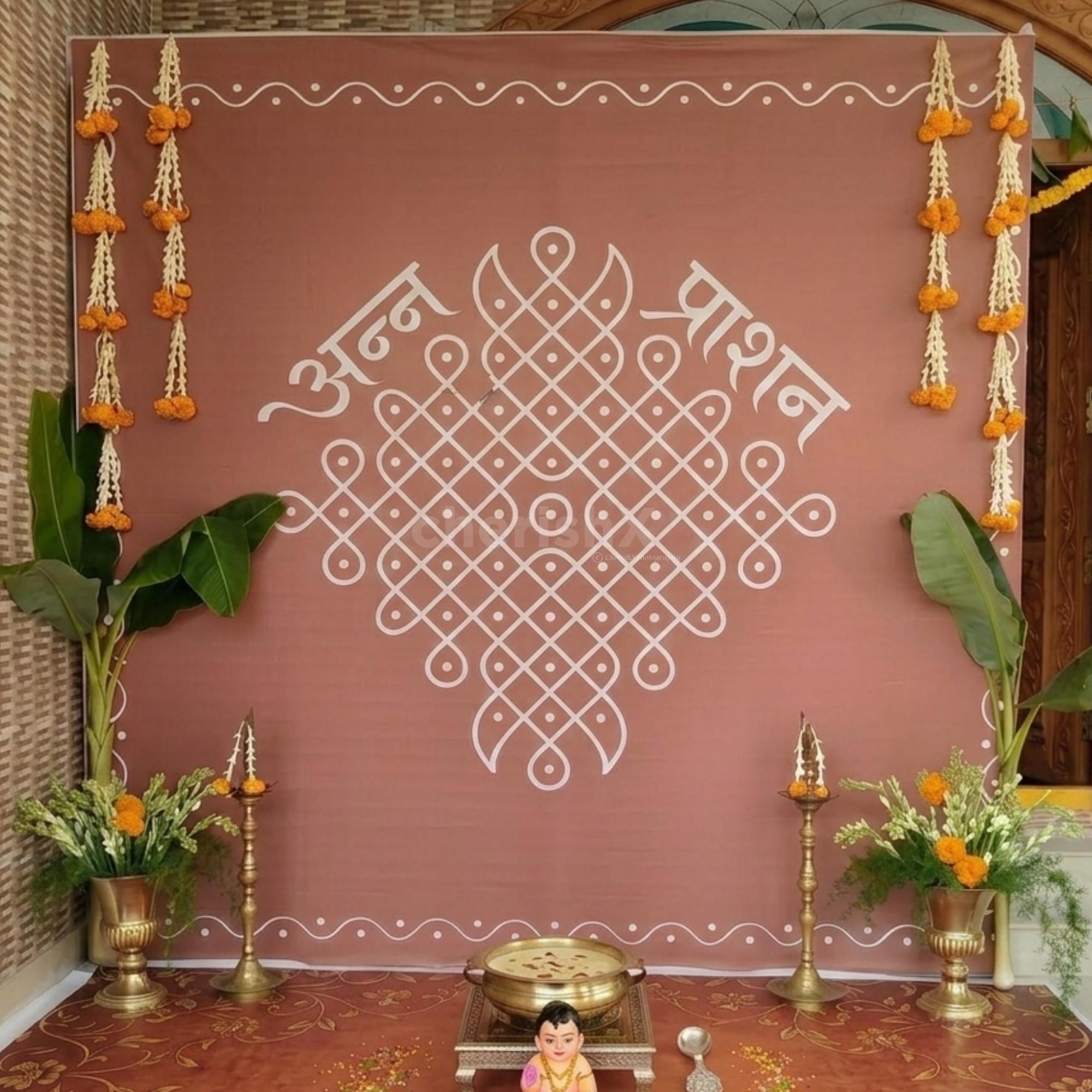 Banana Planters Enhance The Authentic And Ceremonial Decoration Look