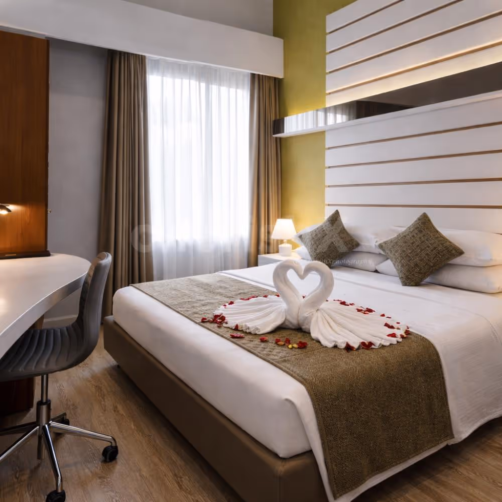 stay at this beautiful boutique hotel with dinner in gurugram