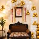 Guruji's Photo in the center of the balloon arch!