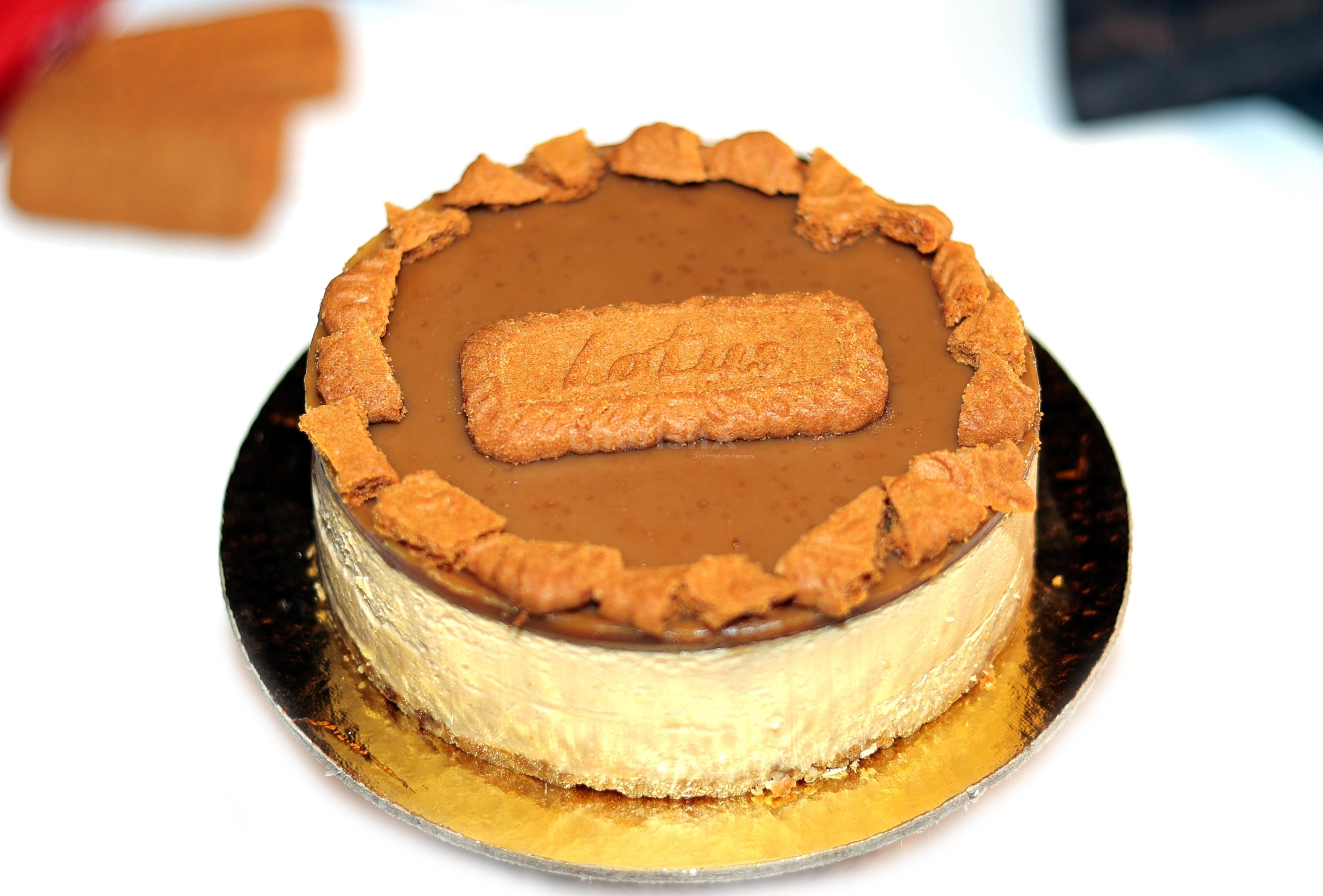 Luxury Premium Cake by Hilton