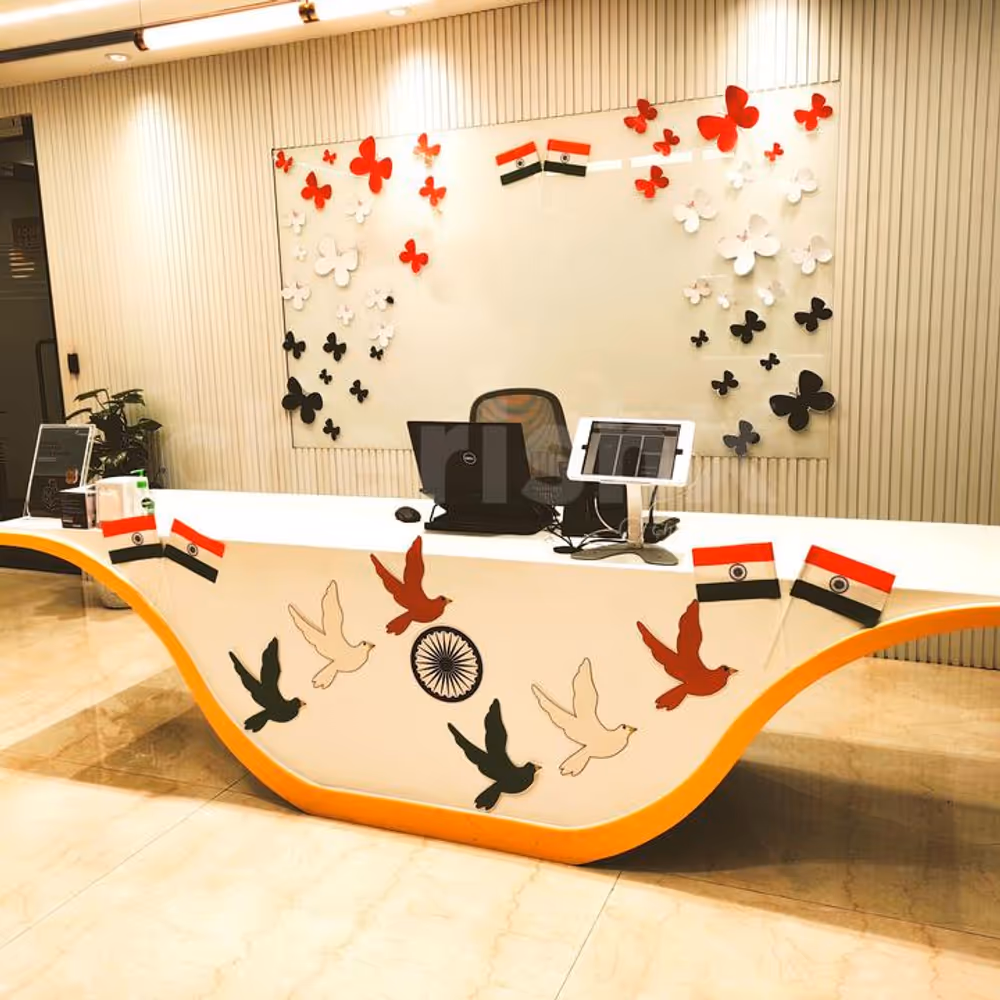 Salute the pride of the nation with beautiful tri-colour themes.