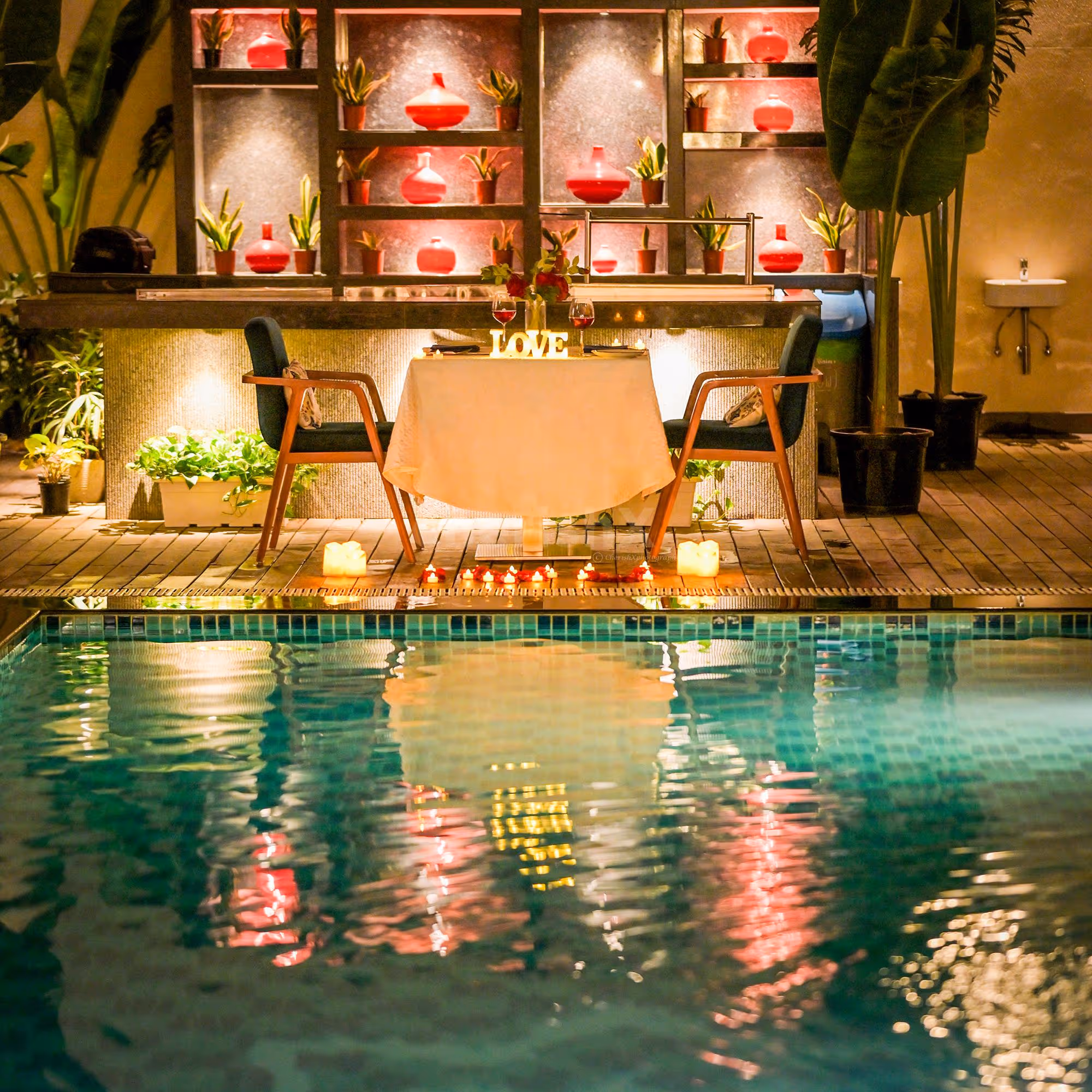 Romantic Poolside Dining at Expo Inn
