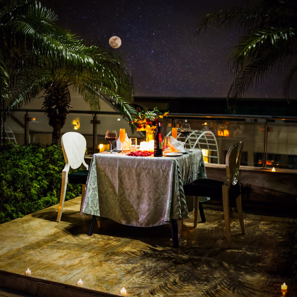 Romantic Candlelight dining under the stars in Delhi NCR