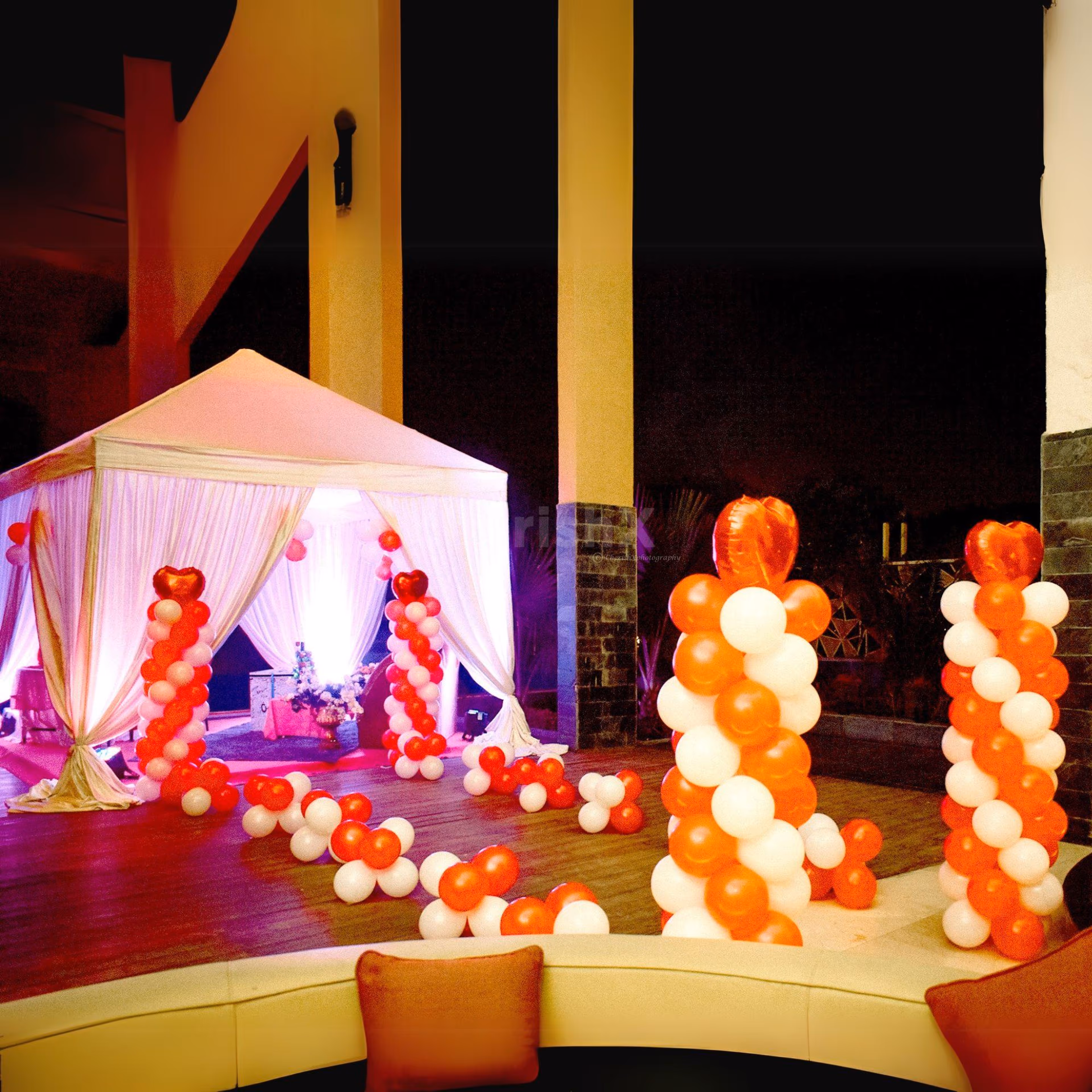 An opulent night of intimacy, flavors, and scenic beauty