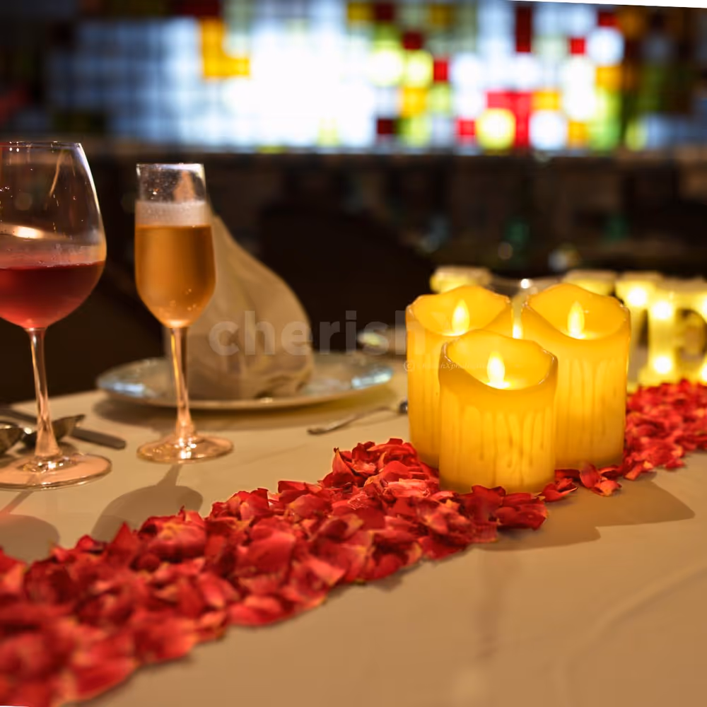 candlight dining in noida, table decor for date