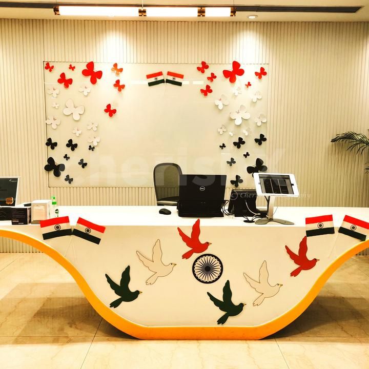 Celebrate under a canopy of tri-colour balloons