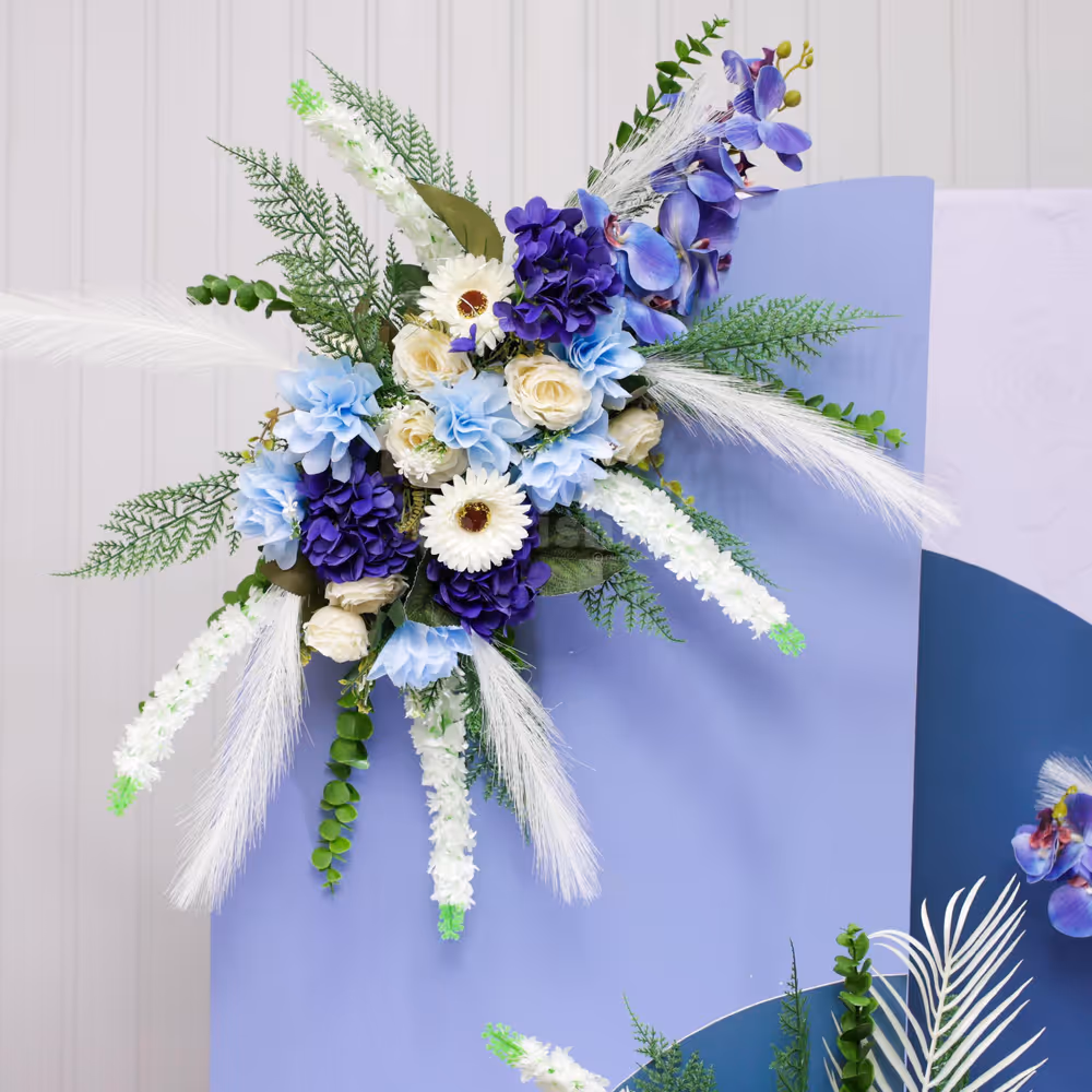 Flowers decor as refreshing as your love to celebrate engagement moments