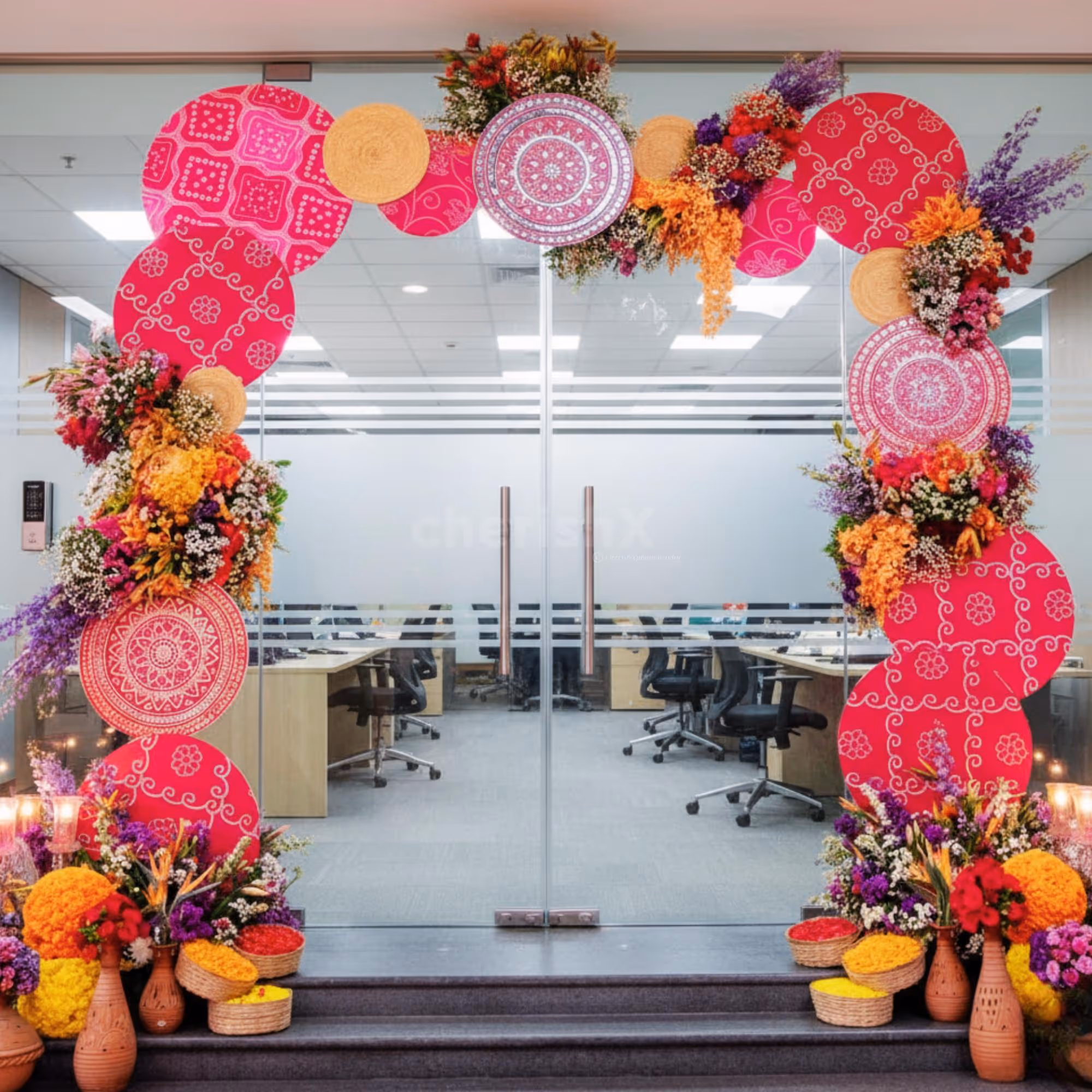 Artistic elements and floral motifs shape a warm, festive welcome.