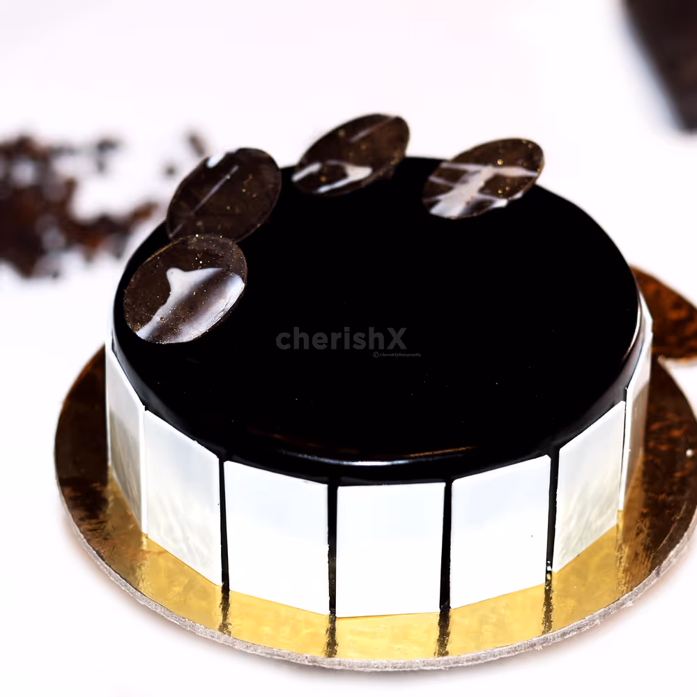 Premium Luxury Cake by Hilton