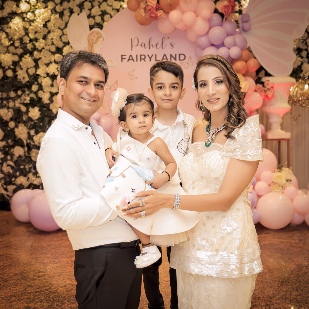 Retro balloons in carnation pink make a bold and nostalgic colour palette