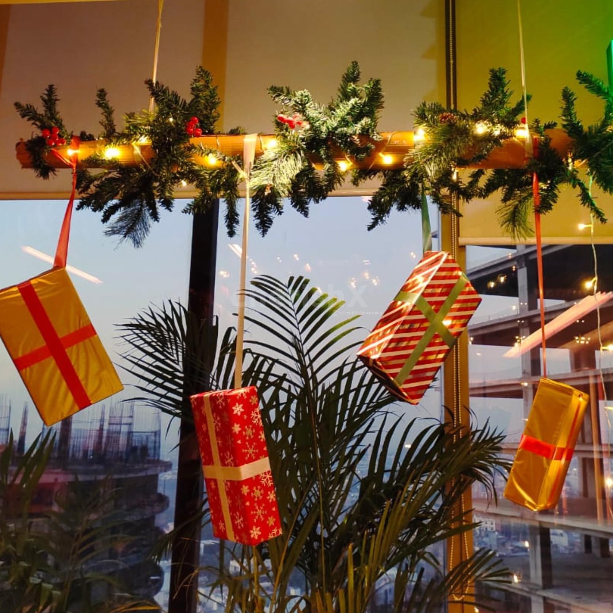 Mixed ornaments balance and complement other decorative elements, such as light