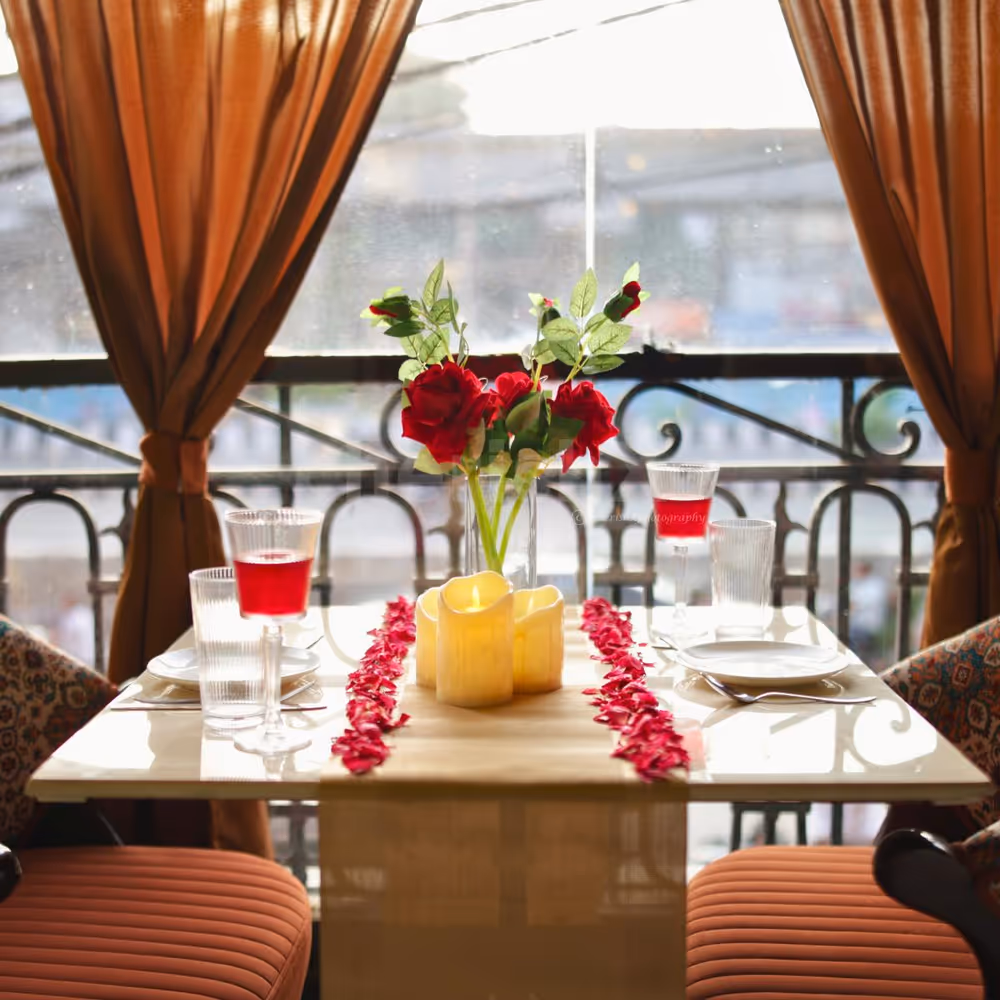 Romantic lunch dinner in Delhi ncr