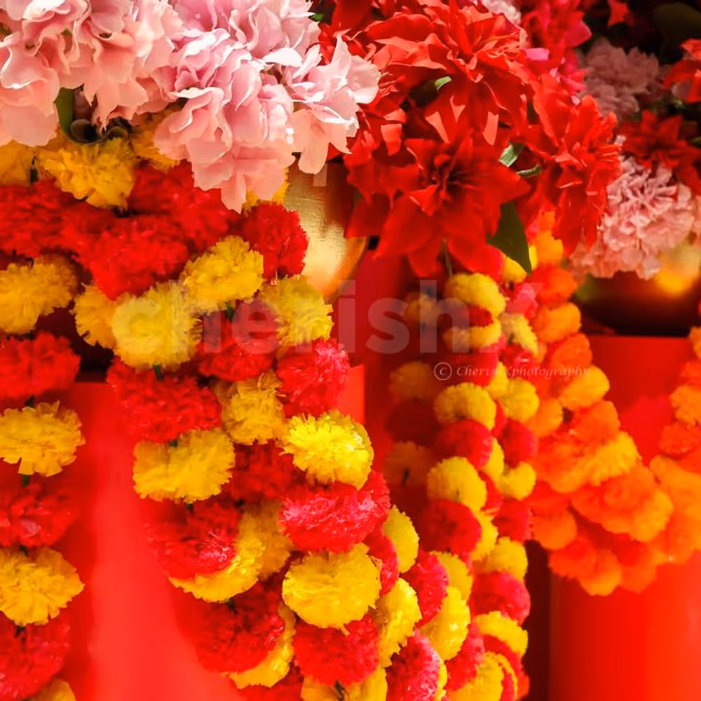 The stylish floor flex layer completes the visual setting, making the setup stunning.