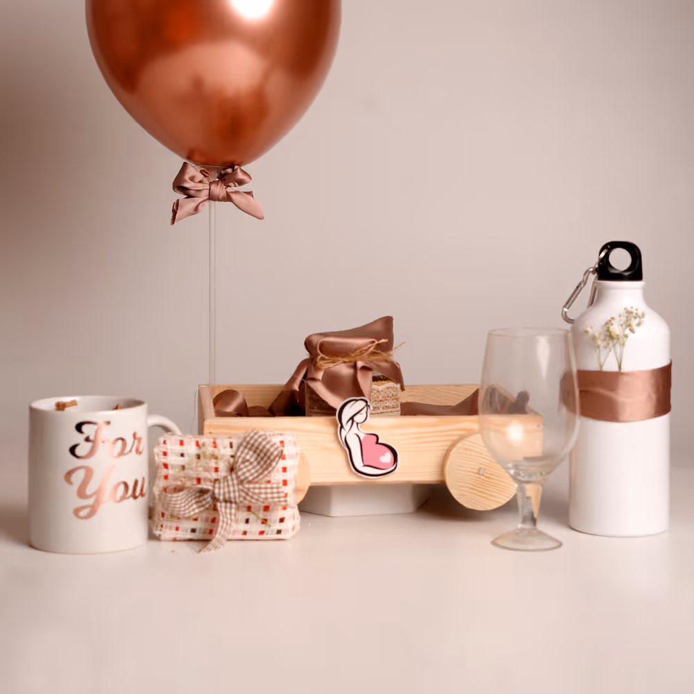 An attractive well-stocked hamper that speaks of warmth and gratitude.