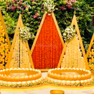 A stunningly centered urli and chowki to ground your haldi traditions.