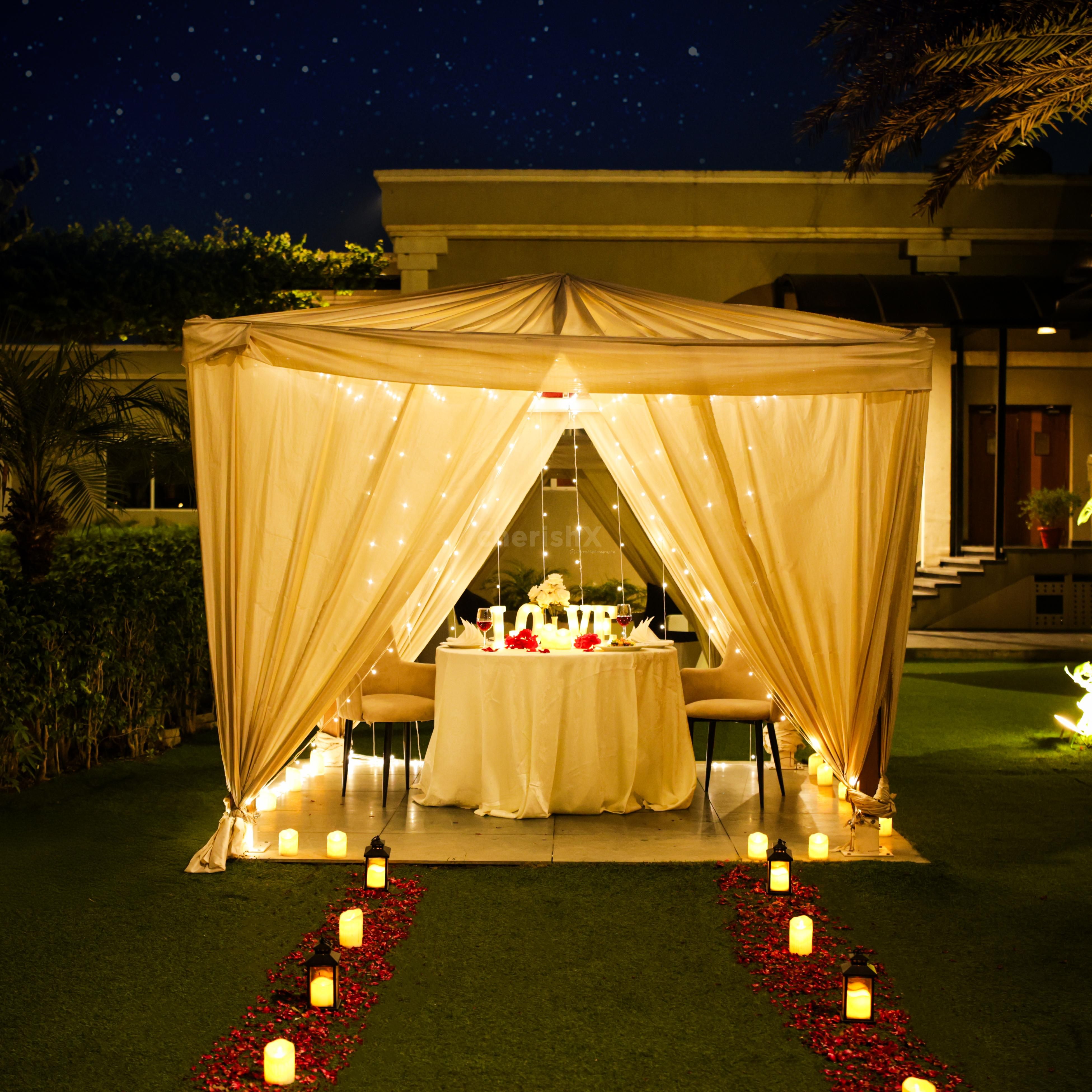 cabana dining with your loved in delhi ncr, romantic dining, couple dining experience in delhi ncr
