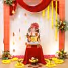 Flower bunches that add colours and natural element to the setup