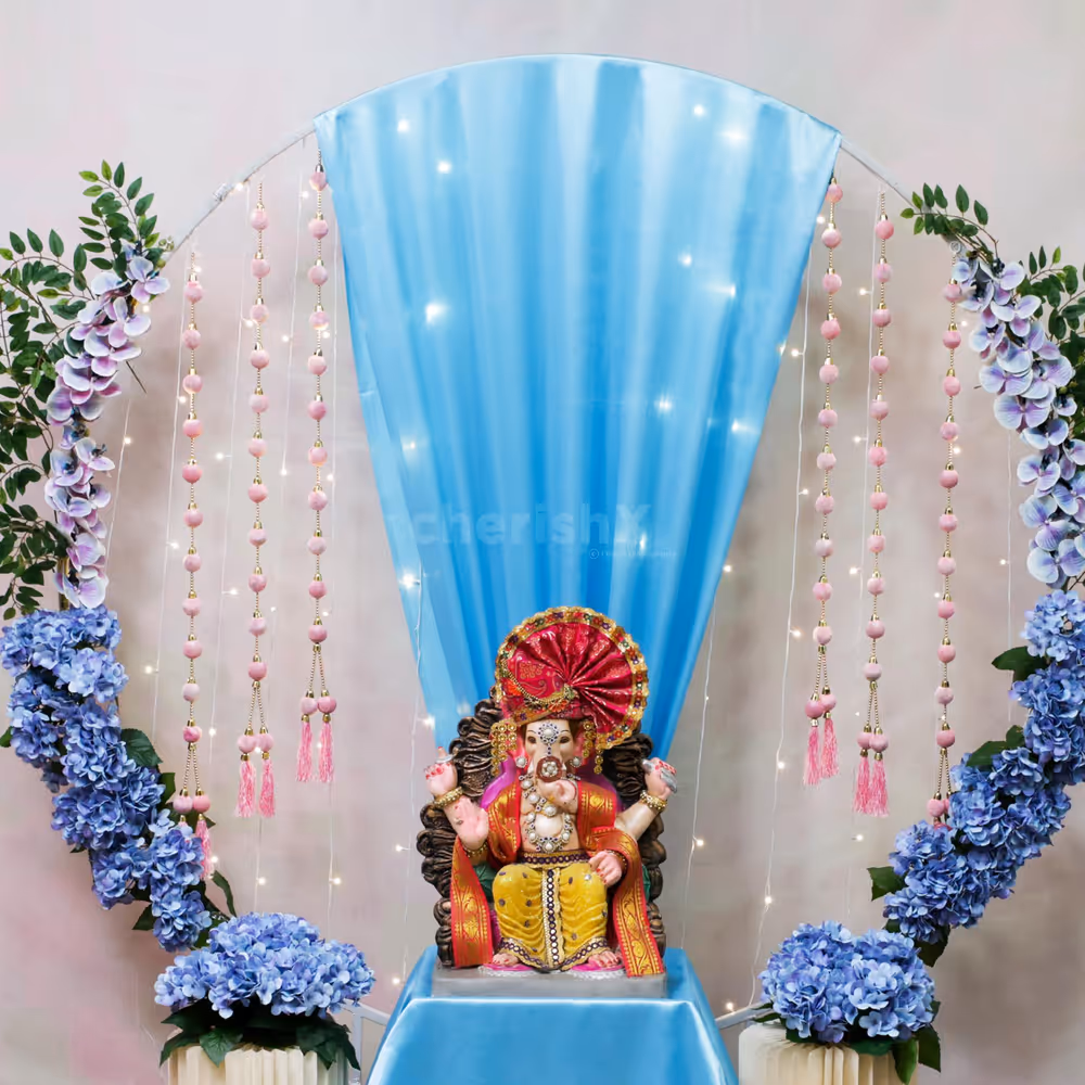 Cake tables with flower bunches make a striking decor